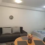 Διαμέρισμα Miriam *