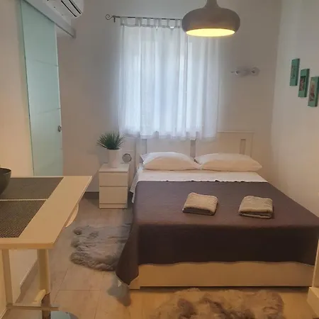 Miriam Apartment
