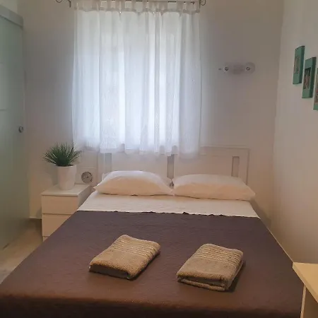 Miriam Apartment *