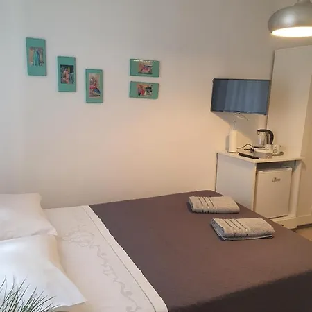 Miriam Apartment *